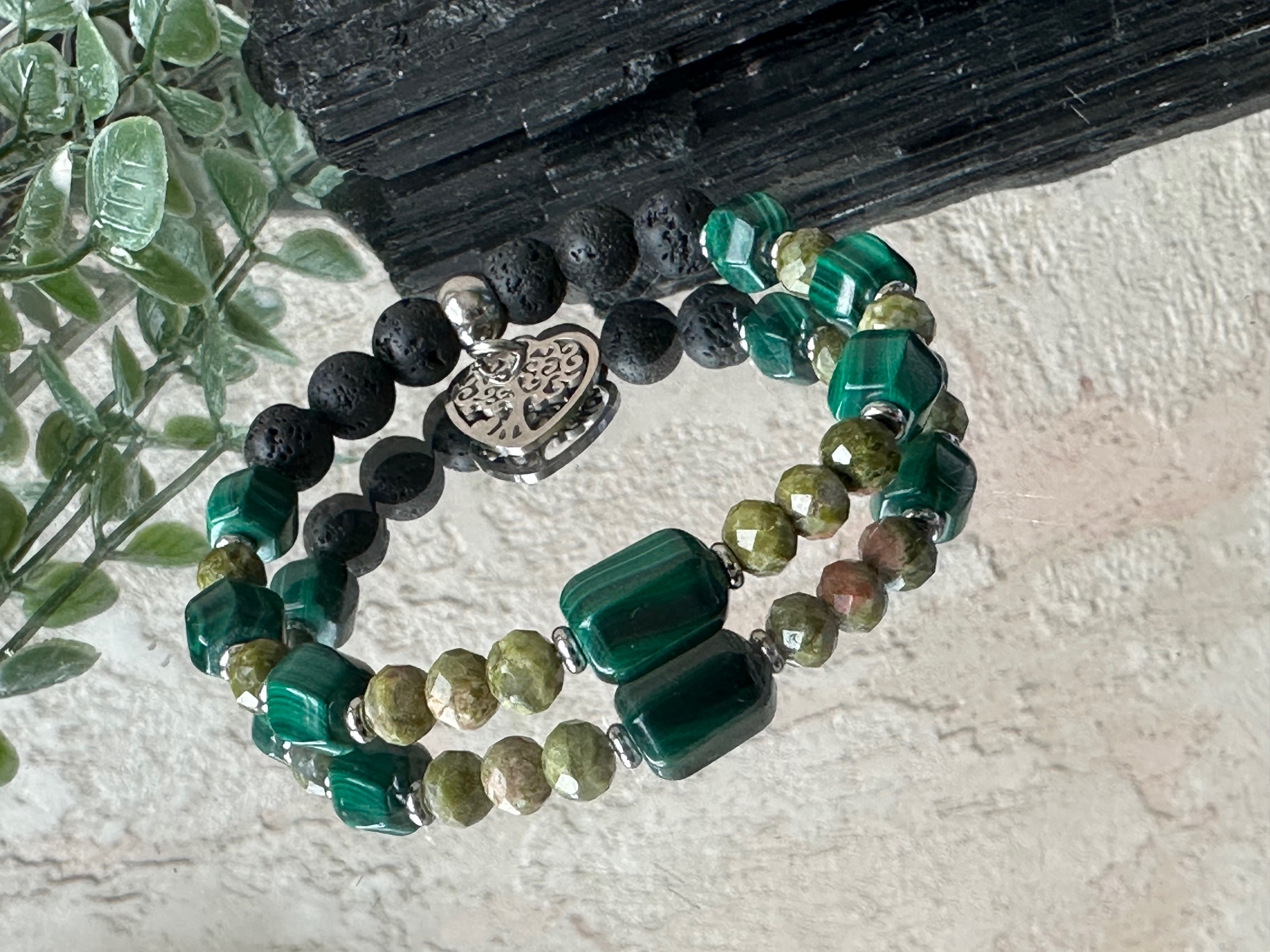 Bransoletka z Malachitem i Unakitem "Iris II" stawianie zdrowych granic